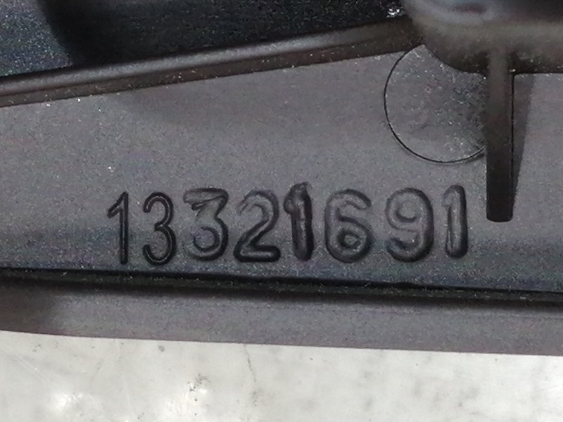 Recambio de rejilla aireadora para opel insignia berlina cosmo referencia OEM IAM 495050031 13321691 13282236