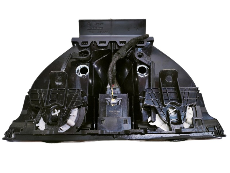 Recambio de rejilla aireadora para volkswagen scirocco (137) 2.0 tdi (103kw) referencia OEM IAM 1Q0819735C  