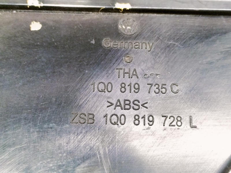 Recambio de rejilla aireadora para volkswagen scirocco (137) 2.0 tdi (103kw) referencia OEM IAM 1Q0819735C  