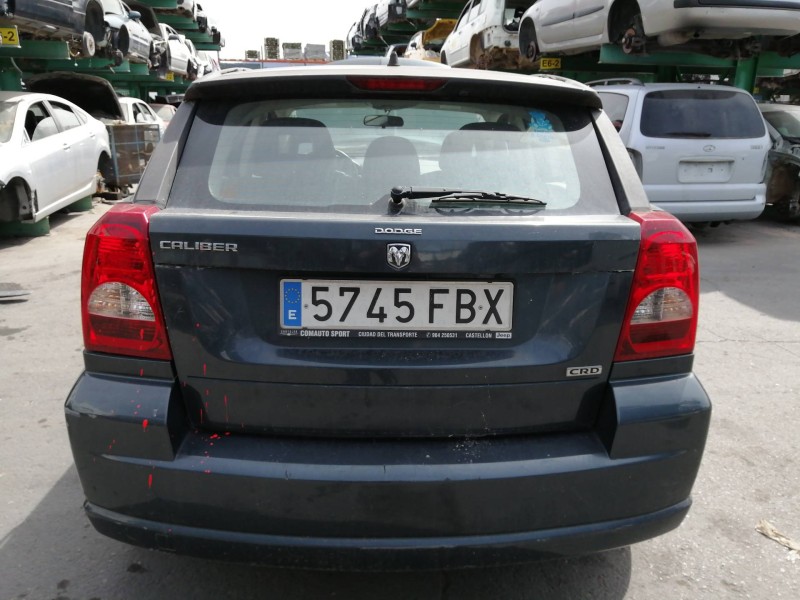 Recambio de porton trasero para dodge caliber s referencia OEM IAM   