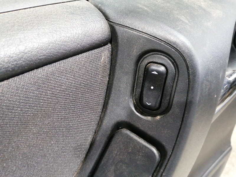 Recambio de puerta trasera izquierda para opel zafira a comfort referencia OEM IAM COMPLETA  