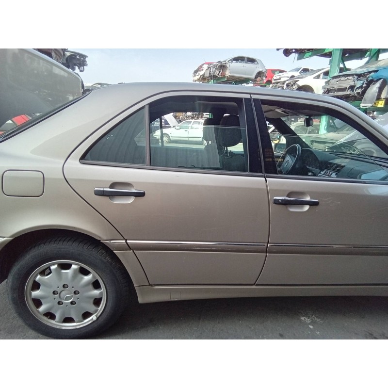 Recambio de puerta trasera derecha para mercedes-benz clase c (w202) berlina 180 (202.018) referencia OEM IAM   