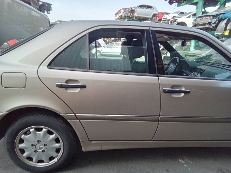 Recambio de puerta trasera derecha para mercedes-benz clase c (w202) berlina 180 (202.018) referencia OEM IAM   