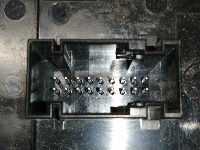 Recambio de mando elevalunas delantero izquierdo para bmw serie 3 berlina (e90) 330d referencia OEM IAM 694862306 06W35K201 