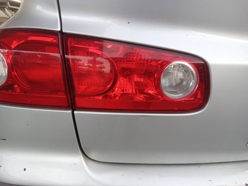 Recambio de piloto trasero izquierdo interior para renault laguna ii (bg0) authentique referencia OEM IAM 8200262110  