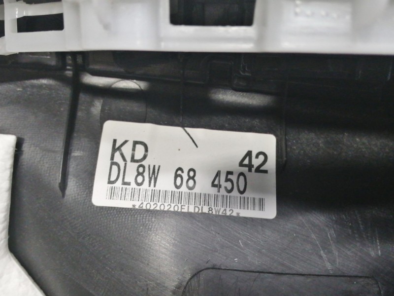 Recambio de guarnecido puerta delantera izquierda para mazda cx-3 evolution referencia OEM IAM D10E6846X DL8W68450 