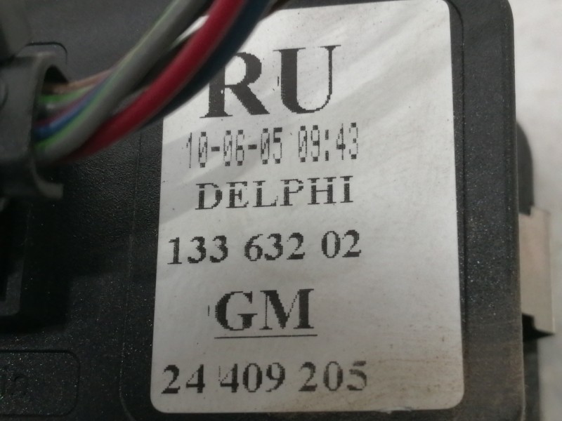 Recambio de mando elevalunas delantero izquierdo para opel meriva blue line referencia OEM IAM 13363202 24409205 