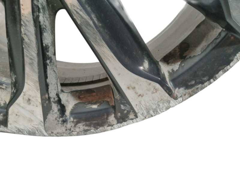 Recambio de llanta para mazda cx-3 evolution referencia OEM IAM 18´´ET50 18X7J 