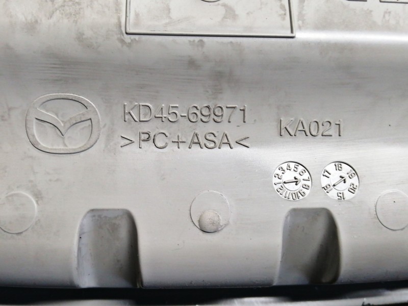 Recambio de luz interior para mazda cx-3 evolution referencia OEM IAM KD4569971  