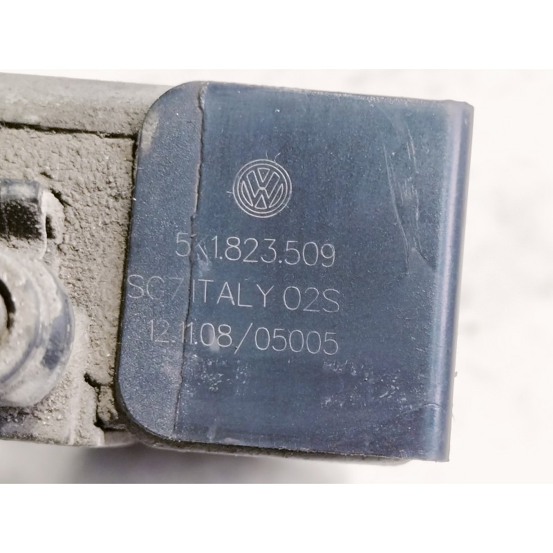 Recambio de cerradura capot para volkswagen golf vi (5k1) advance referencia OEM IAM 5K1823509  