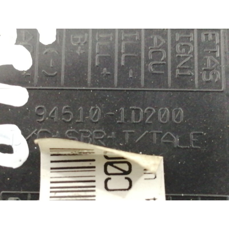 Recambio de pantalla multifuncion para kia carens (un) referencia OEM IAM 945101D000 945101D200 