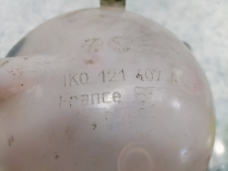 Recambio de deposito expansion para volkswagen golf vi (5k1) advance referencia OEM IAM 1K0121407A  