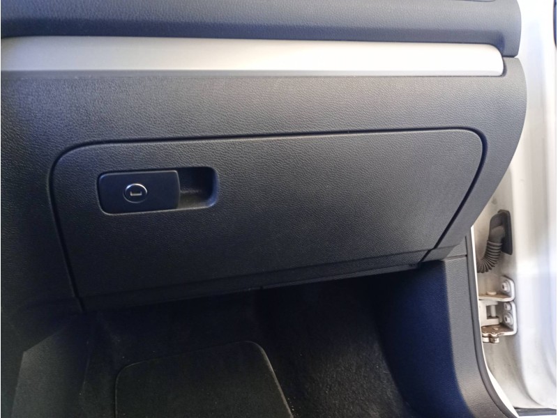 Recambio de guantera para volkswagen golf vi (5k1) advance referencia OEM IAM 1K1857290D 1355D300465 