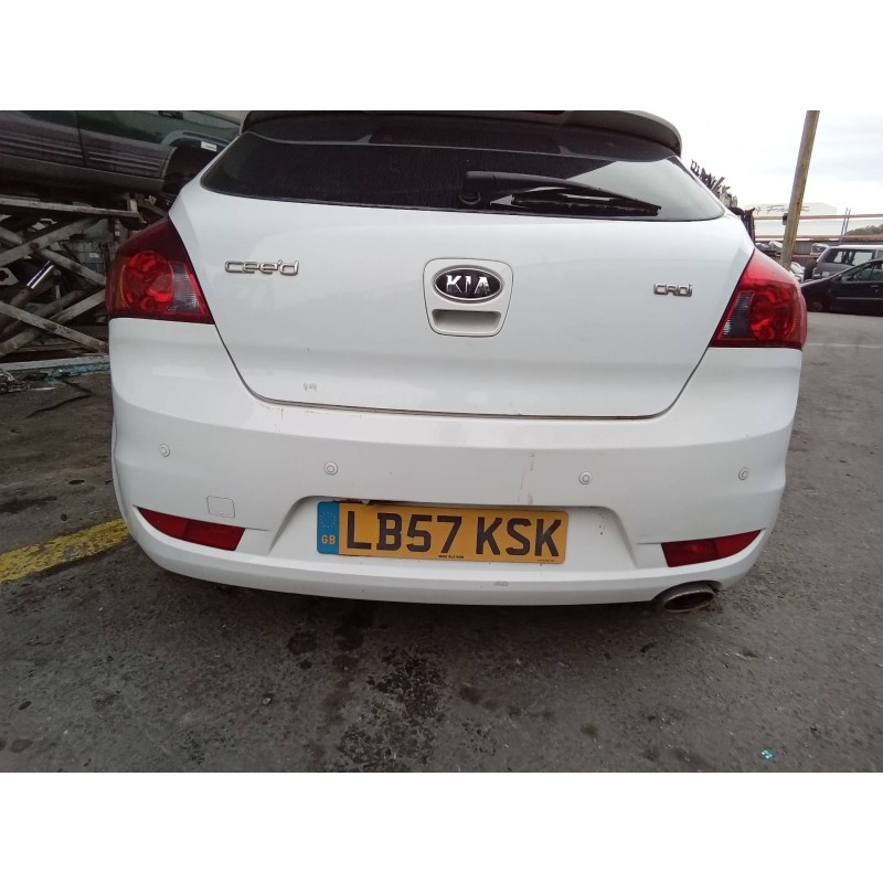 Recambio de paragolpes trasero para kia pro_cee´d emotion referencia OEM IAM   