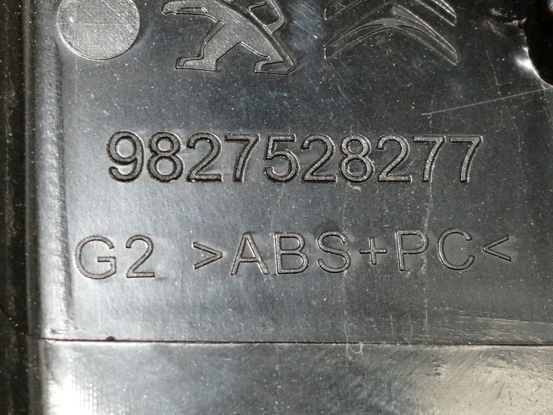 Recambio de moldura para citroën c3 feel referencia OEM IAM 9827528277  MOLDURA ESPEJO INTERIOR