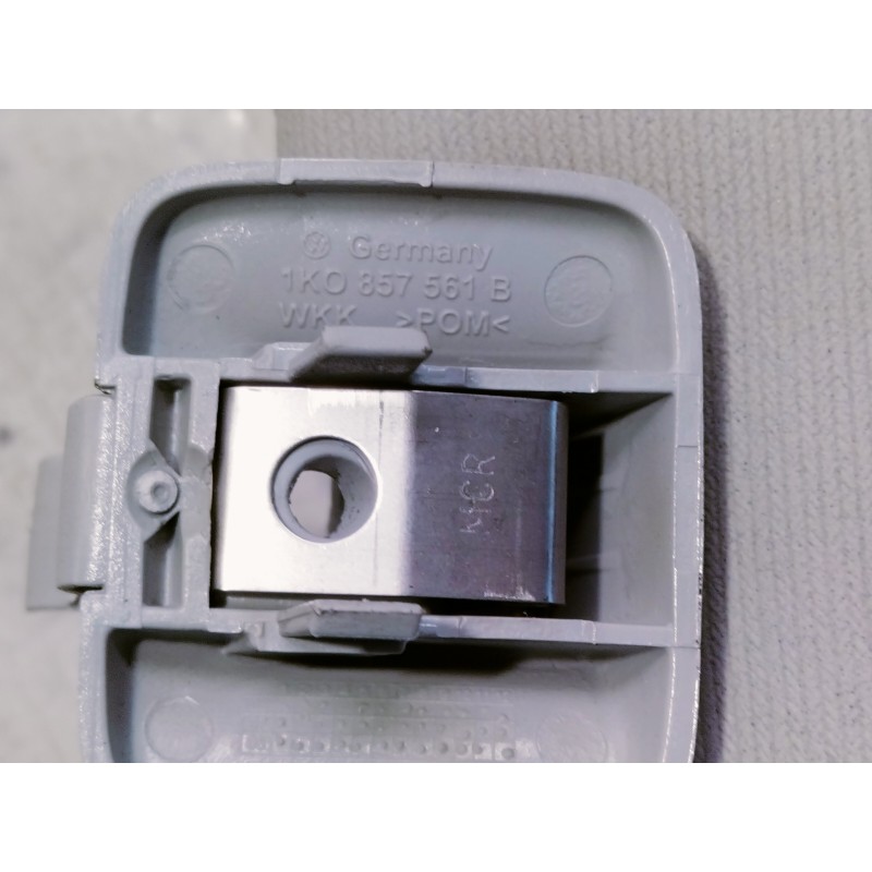 Recambio de parasol derecho para volkswagen golf vi (5k1) advance referencia OEM IAM 1K0857561B  