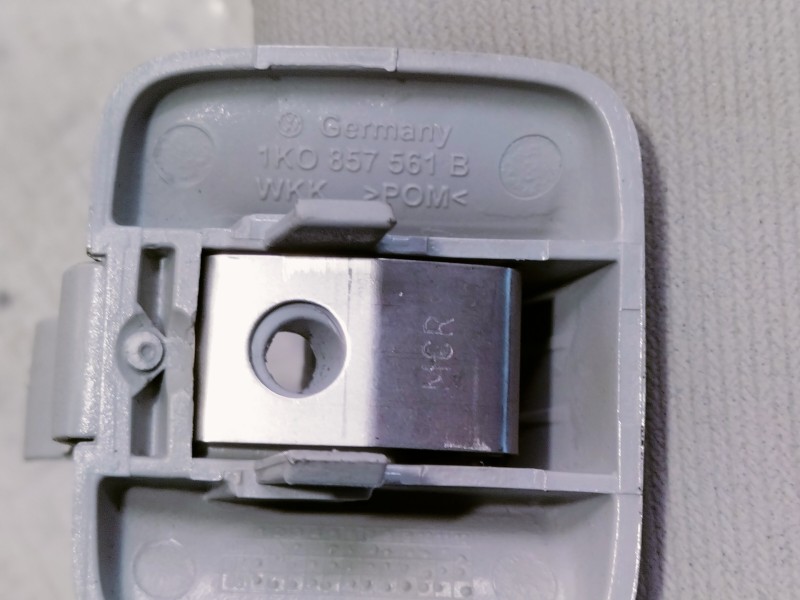 Recambio de parasol derecho para volkswagen golf vi (5k1) advance referencia OEM IAM 1K0857561B  