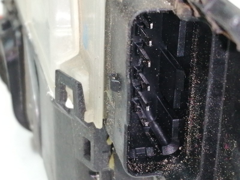 Recambio de cerradura puerta trasera izquierda para citroën c3 feel referencia OEM IAM 123985 16942940 ELECTRICO / 5208N1189