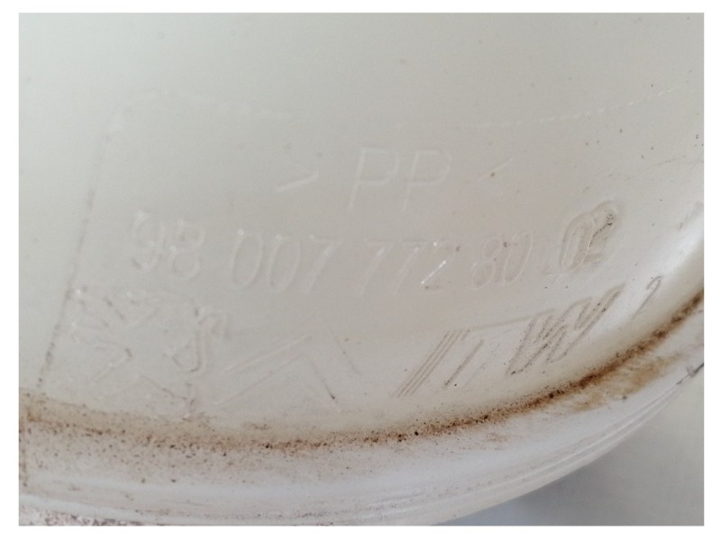 Recambio de deposito expansion para citroën c3 feel referencia OEM IAM 98007772800 9800777280 