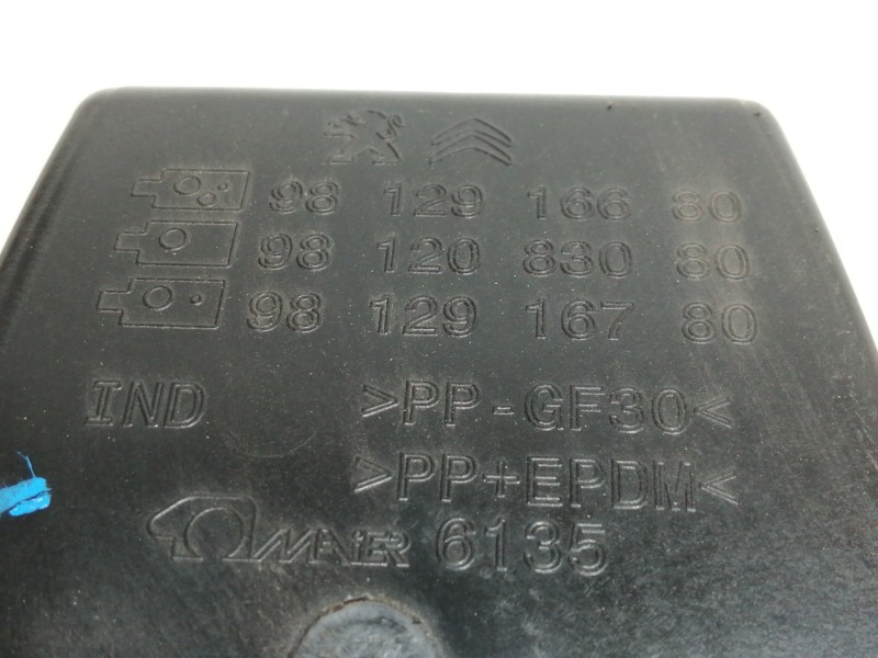 Recambio de tapa exterior combustible para citroën c3 feel referencia OEM IAM 9812916680 9812083080 9812916780