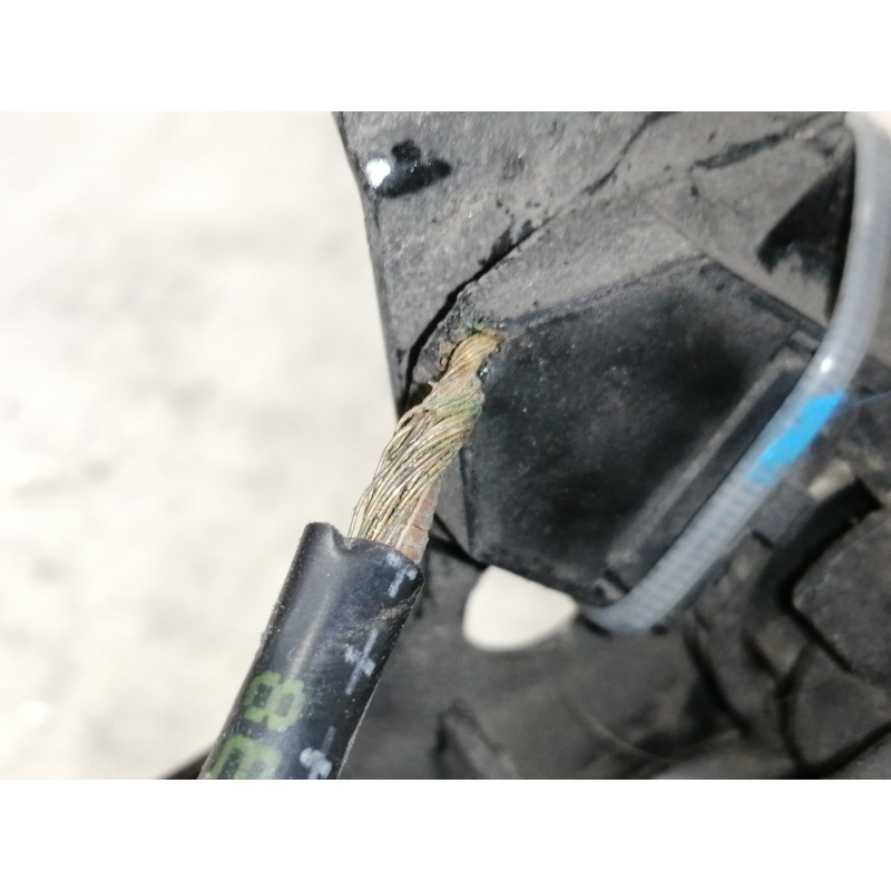 Recambio de cerradura capot para audi a4 avant (8e) 2.0 fsi referencia OEM IAM 8E0823509B  