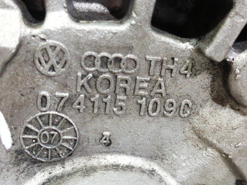 Recambio de bomba aceite para volkswagen crafter combi (2e) combi, techo elevado 35 referencia OEM IAM 074115109C  