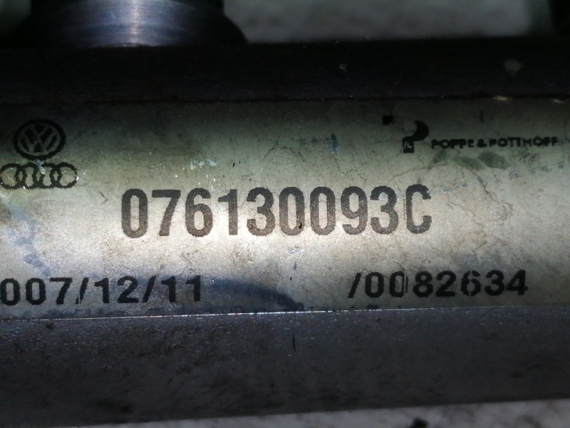 Recambio de rampa inyectora para volkswagen crafter combi (2e) combi, techo elevado 35 referencia OEM IAM 076130093C  