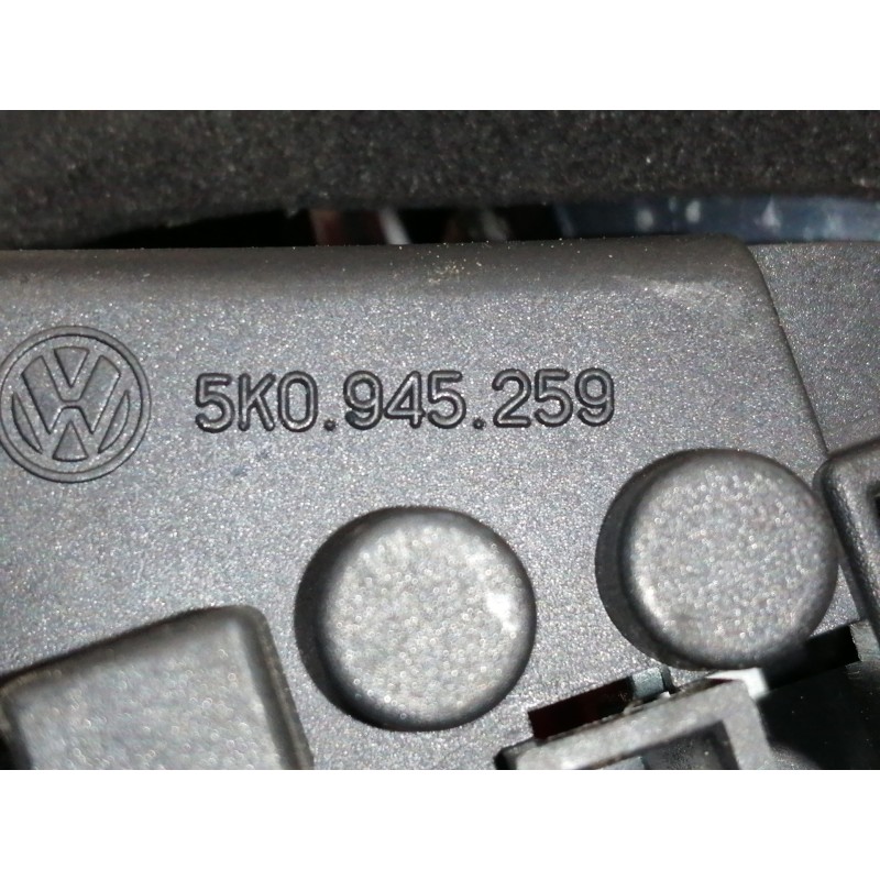 Recambio de piloto trasero izquierdo interior para volkswagen golf vi (5k1) advance referencia OEM IAM 5K0945259 16797001 