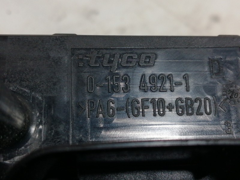 Recambio de caja reles / fusibles para opel astra h berlina cosmo referencia OEM IAM 5DK00866827 015349211 / 1534937 743381