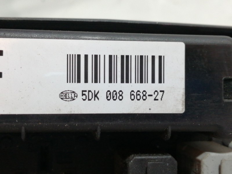 Recambio de caja reles / fusibles para opel astra h berlina cosmo referencia OEM IAM 5DK00866827 015349211 / 1534937 743381