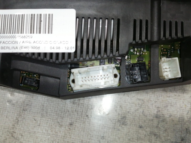 Recambio de mando calefaccion / aire acondicionado para bmw serie 3 berlina (e46) 320d referencia OEM IAM 64116916882 5HB0077382