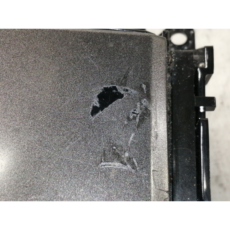 Recambio de cenicero para lexus is200 (ds2/is2) 220d referencia OEM IAM 1A421032G  