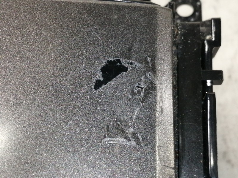 Recambio de cenicero para lexus is200 (ds2/is2) 220d referencia OEM IAM 1A421032G  