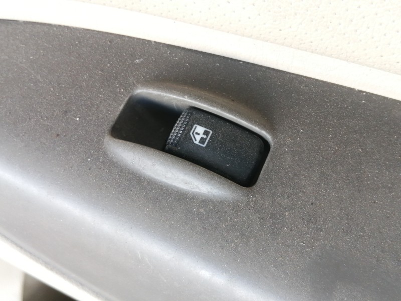 Recambio de puerta delantera derecha para hyundai tucson (jm) 2.0 crdi comfort referencia OEM IAM COMPLETA  