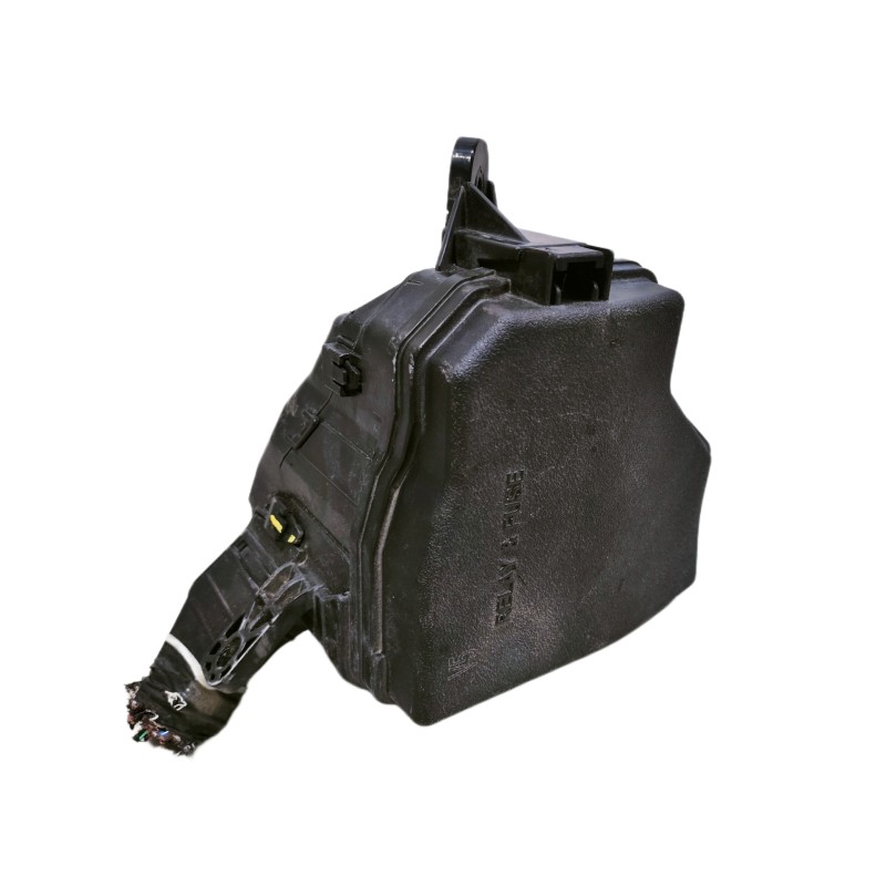 Recambio de caja reles / fusibles para toyota yaris active referencia OEM IAM 826620D100  