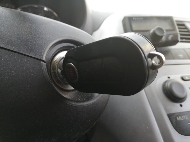 Recambio de conmutador de arranque para fiat punto (199) pop referencia OEM IAM   