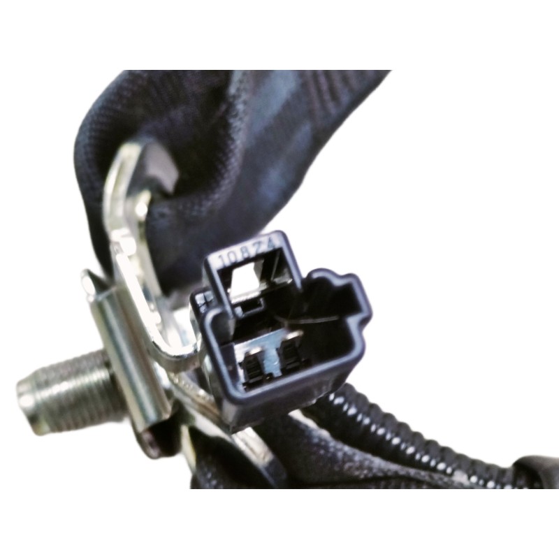Recambio de enganche cinturon trasero derecho para toyota yaris active referencia OEM IAM G068302  