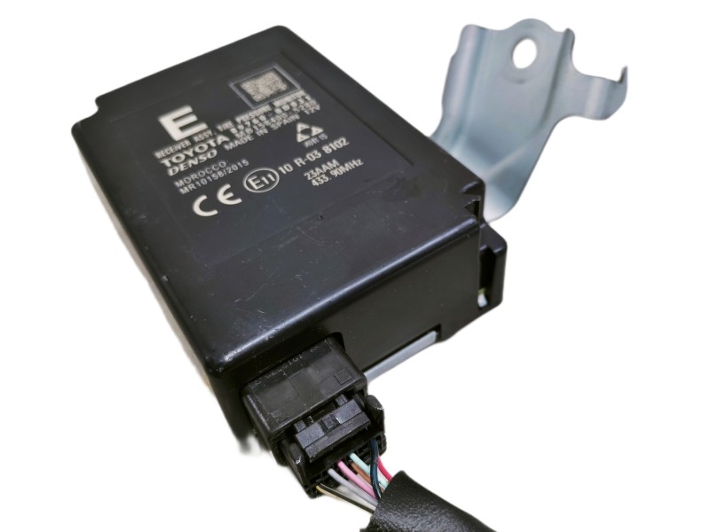 Recambio de modulo electronico para toyota yaris active referencia OEM IAM 897600D031 MB1584005280 