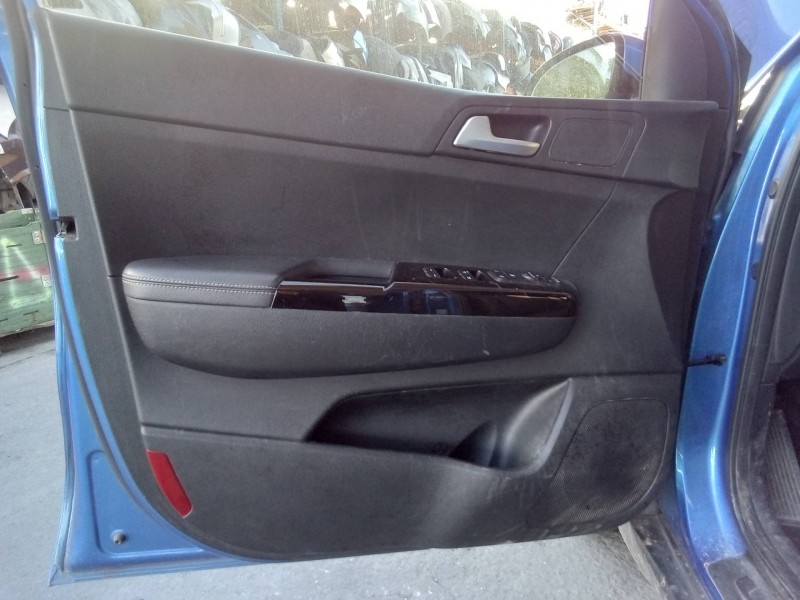 Recambio de guarnecido puerta delantera izquierda para kia sportage business 2wd referencia OEM IAM 82351F1000 82351F1000WK M823