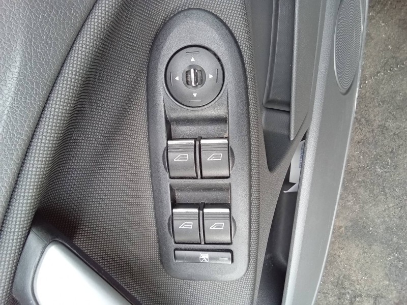 Recambio de mando elevalunas delantero izquierdo para ford kuga (cbv) titanium referencia OEM IAM 8M5T14A132AC 8M5T14A132 3S0031