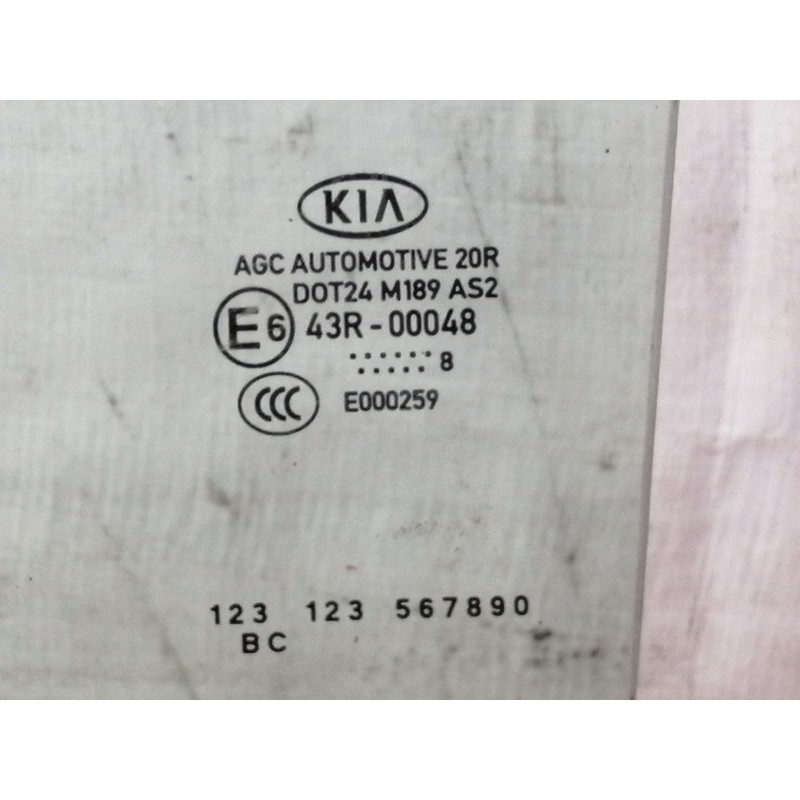 Recambio de luna trasera izquierda para kia sportage drive 2wd referencia OEM IAM 43R00048 DOT24M189AS2 E000259 