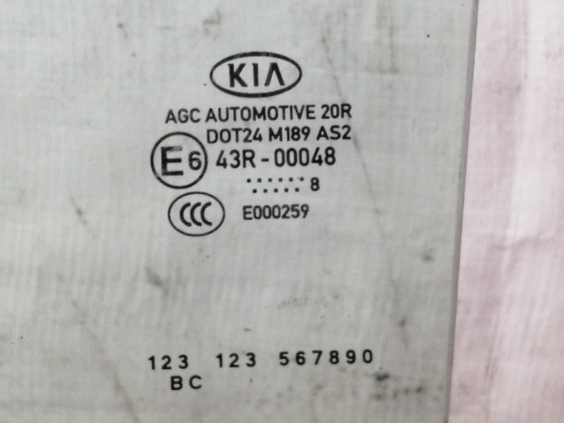 Recambio de luna trasera izquierda para kia sportage drive 2wd referencia OEM IAM 43R00048 DOT24M189AS2 E000259 