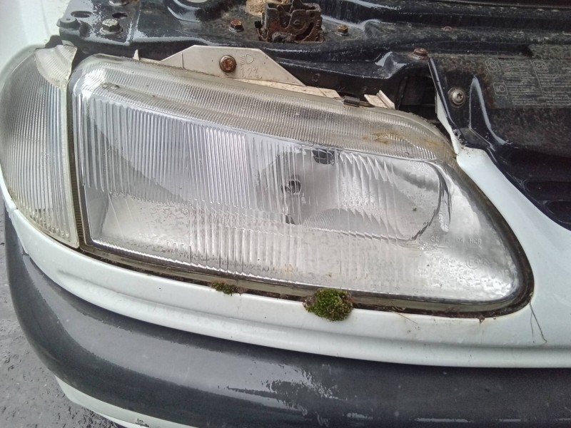 Recambio de faro derecho para renault laguna grandtour (k56) 2.0 rt (k 56 l) referencia OEM IAM 7700820125  