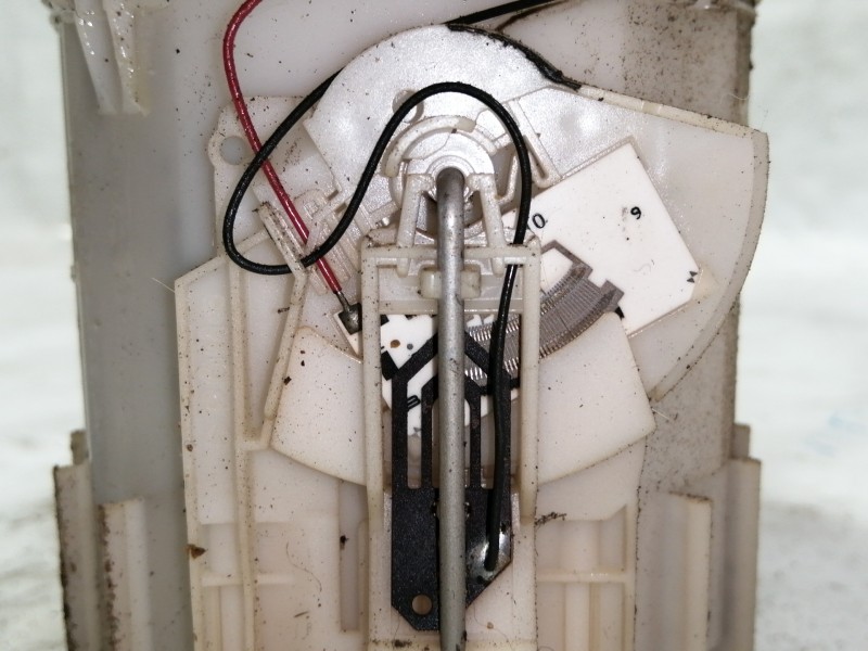 Recambio de aforador para dacia dokker express ambiance referencia OEM IAM 172027123R 7610388AA 