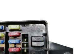 Recambio de caja reles / fusibles para ssangyong rexton 2.7 turbodiesel cat referencia OEM IAM 8211008000   2