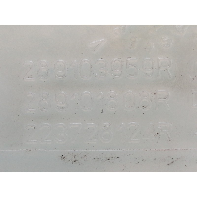 Recambio de deposito limpia para dacia dokker express ambiance referencia OEM IAM 289103959R 289101808R 223728124R