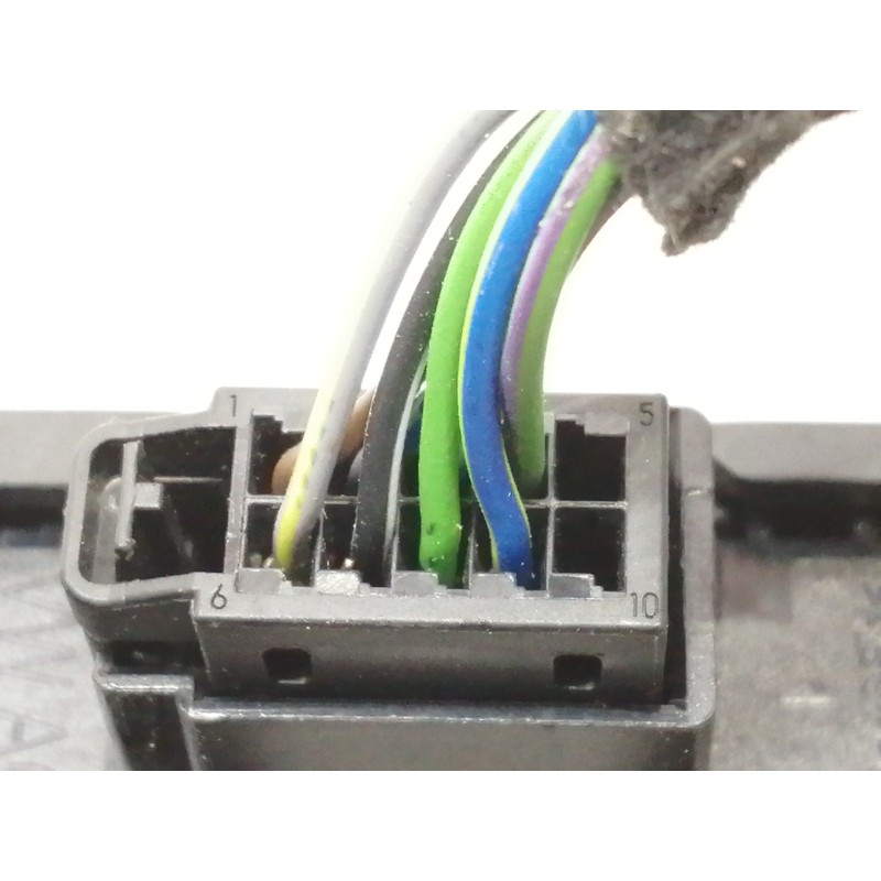 Recambio de moldura para seat arona style referencia OEM IAM 6F0863283A 6F0863283E 575959839A