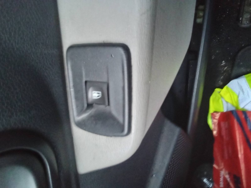 Recambio de mando elevalunas delantero derecho para dacia dokker express ambiance referencia OEM IAM   