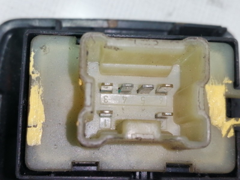 Recambio de mando elevalunas delantero derecho para dacia dokker express ambiance referencia OEM IAM   