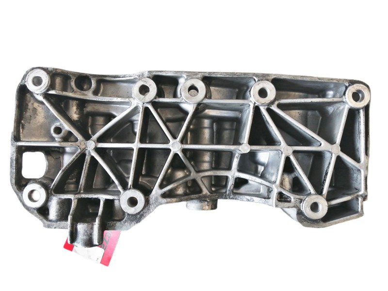 Recambio de soporte alternador para bmw serie 5 lim. (f10) 535d referencia OEM IAM 174786 116850686305 MULTI SOPORTE ALTERNADOR